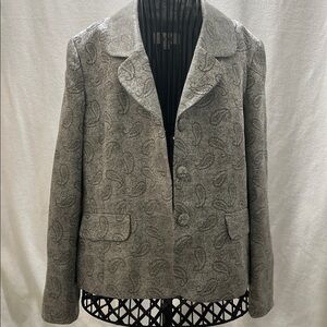Le Suit Gray Paisley Blazer